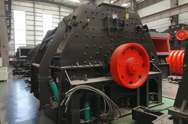 VSI小型打砂機(jī)側(cè)視圖