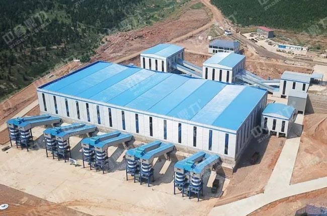 山東臨沂市慧豐建材時(shí)產(chǎn)1200-1500噸石料生產(chǎn)線