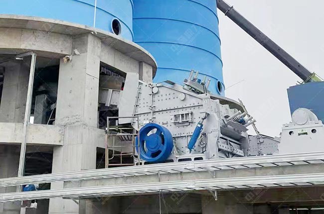 時(shí)產(chǎn)1000噸碎石生產(chǎn)線方案二破反擊破現(xiàn)場(chǎng)圖