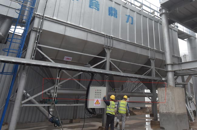 鶴壁鴻磊建材收塵器下螺旋輸送機.jpg