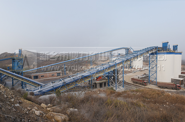 石料生產(chǎn)線現(xiàn)場(chǎng) 石料生產(chǎn)線現(xiàn)場(chǎng)