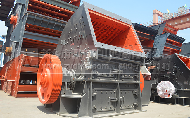 大型破碎機設(shè)備 大型破碎機設(shè)備