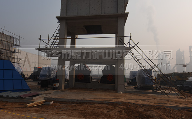 生產(chǎn)線安裝現(xiàn)場 生產(chǎn)線安裝現(xiàn)場