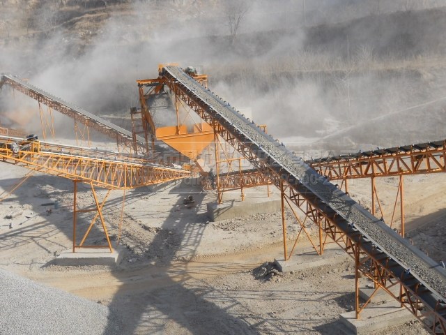 四川省時產(chǎn)500噸石料生產(chǎn)線客戶現(xiàn)場 四川省時產(chǎn)500噸石料生產(chǎn)線客戶現(xiàn)場