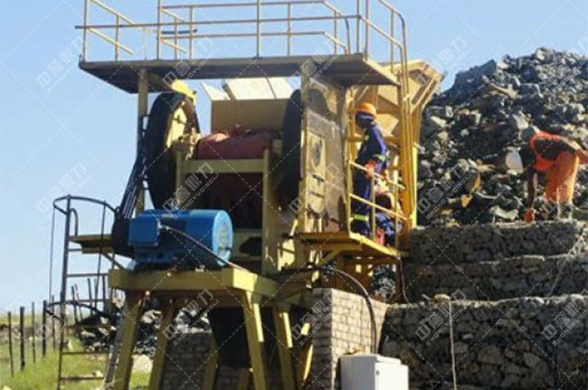 顎式破碎機客戶現(xiàn)場 顎式破碎機客戶現(xiàn)場