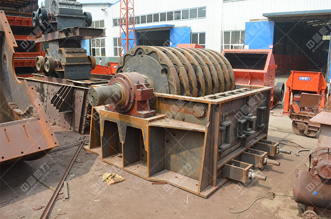 錘式破碎機(jī)結(jié)構(gòu) 錘式破碎機(jī)結(jié)構(gòu)