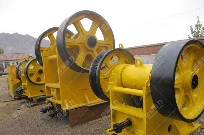 復(fù)擺顎式破碎機(jī) 復(fù)擺顎式破碎機(jī)