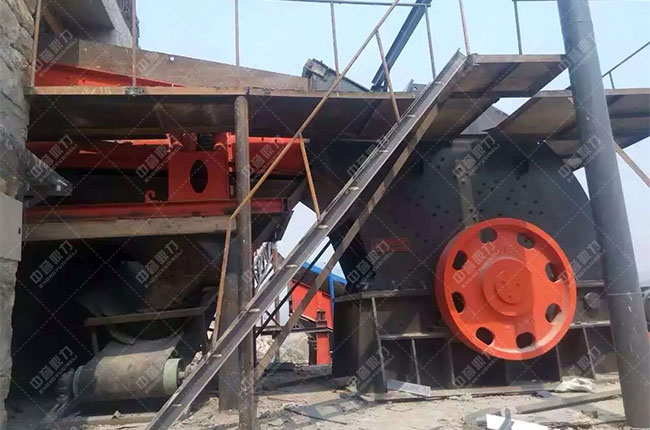 重型錘式破碎機(jī)產(chǎn)品實拍圖展示4 重型錘式破碎機(jī)產(chǎn)品實拍圖展示4