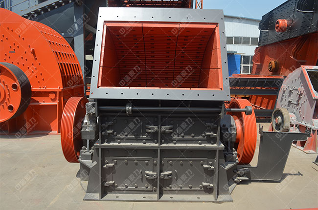 重型錘式破碎機(jī)產(chǎn)品實拍圖展示 重型錘式破碎機(jī)產(chǎn)品實拍圖展示