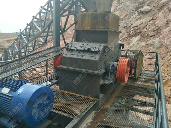 雷峰石業(yè)時(shí)產(chǎn)500噸石灰石破碎生產(chǎn)線 雷峰石業(yè)時(shí)產(chǎn)500噸石灰石破碎生產(chǎn)線