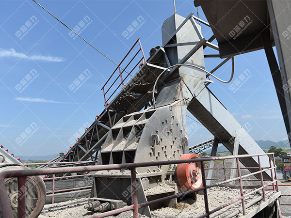 錘式破碎機(jī)設(shè)備 錘式破碎機(jī)設(shè)備