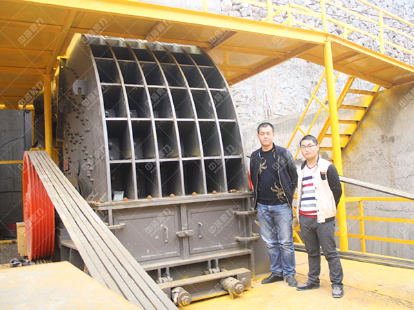 錘式破碎機(jī)