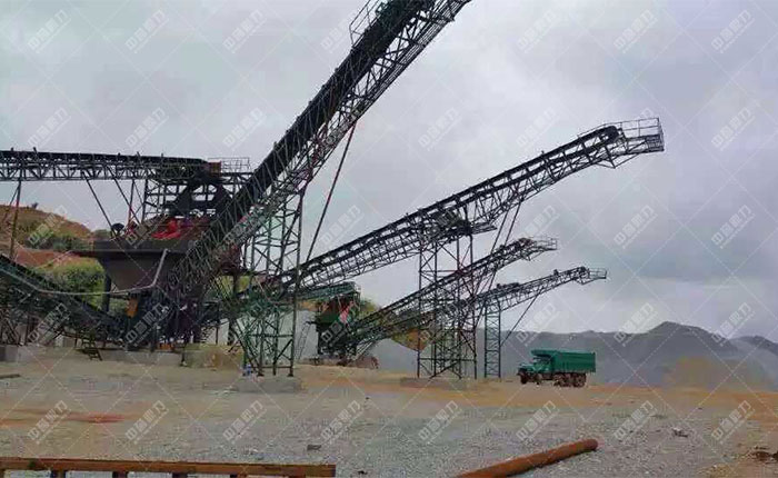 江西萍鄉(xiāng)時產(chǎn)800-1000噸石料生產(chǎn)線圖片