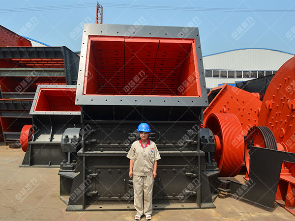 pc大型錘式破碎機(jī)