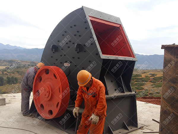 PCZ1308錘式破碎機