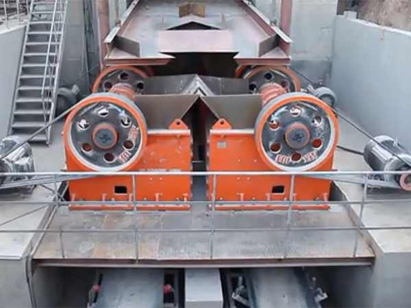 顎式破碎機(jī)