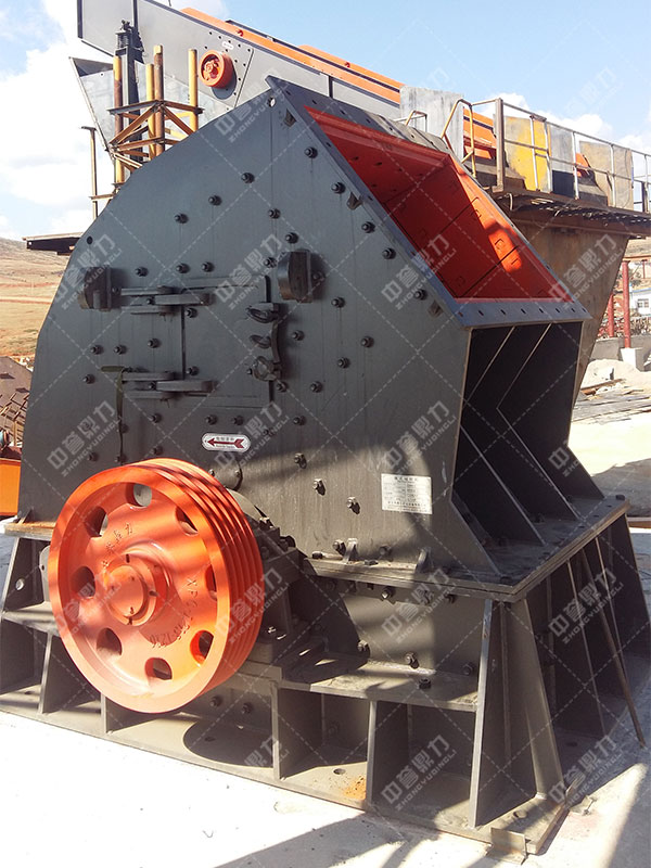 時(shí)產(chǎn)上千噸礦石破碎機(jī)