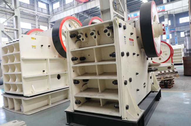 液壓顎式破碎機(jī)