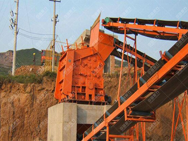 小型反擊碎石機(jī)